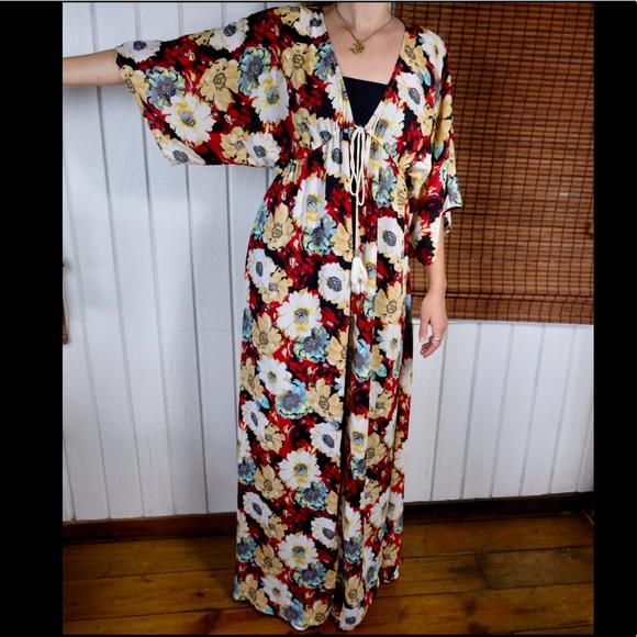 Floral Robe - Picture 3 of 5